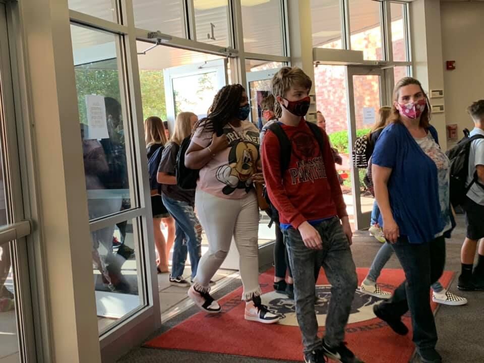 Southern Indiana school districts loosen quarantine rules for students